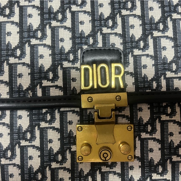 Christian Dior Addict flap bag with crossbody shoulder strap - Picture 6 of 14